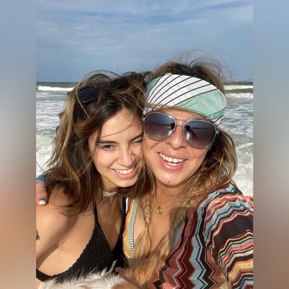 ☕️@WINELOVER0626 is LIVE hit like to be notified,Stay Well friends 🪴☕️ - Picture 13 of 16